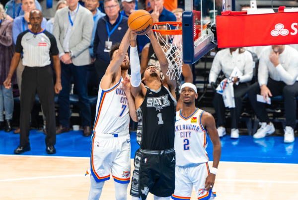 启盈优配 意外10连胜，再赢77场！NBA超级黑马崛起，联盟终于该换门面了